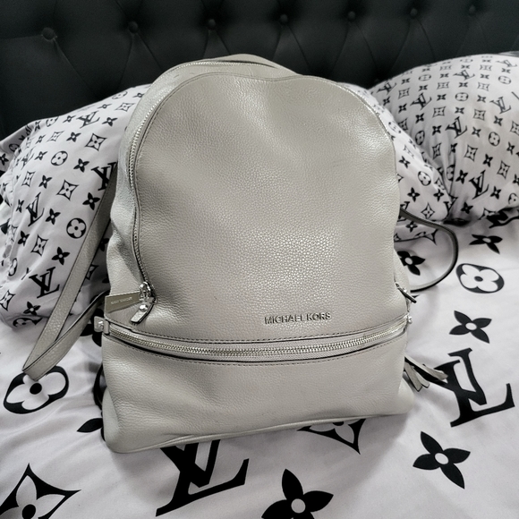 Michael Kors Rhea Large Backpack - Picture 7 of 14